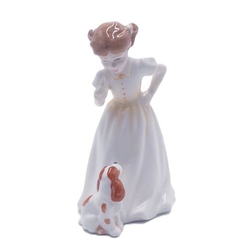 651 - ROYAL DOULTON 11.4cm CHARACTER FIGURINE 