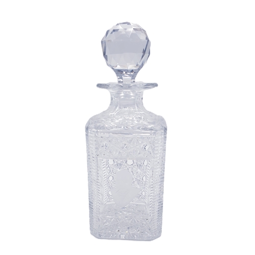 665 - CRYSTAL CUT WINSTON CHURCHILL DECANTER And STOPPER