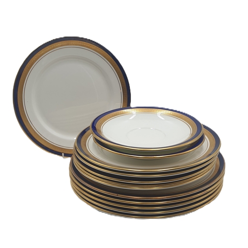 710 - AYNSLEY CHINA PLATES  (Qty Of) IN THE CALBALT ROYALE DESIGN