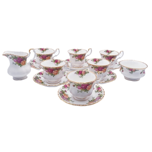 817 - ROYAL ALBERT CHINA CUPS And SAUCERS (6) Plus CREAM & SUGAR BOWL IN THE OLD COUNTRY ROSES DESIGN (Mar... 