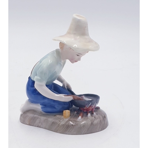 59 - ROYAL DOULTON 10.1cm CHARACTER FIGURINE 