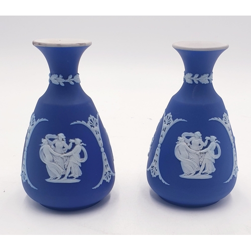 62 - WEDGWOOD 12.5cm DIP BLUE JASPER WARE VASES (2)