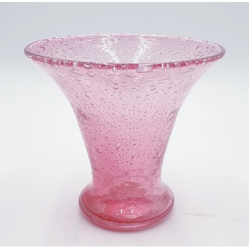 139 - WHITEFRIARS 17cm PINK GLASS VASE