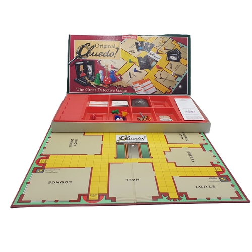 112 - WADDINGTONS BOARD GAMES  'CLUEDO' & TOTOPOLY (Not Checked For All Items) Plus JIGSAW PUZZLES (3) (No... 