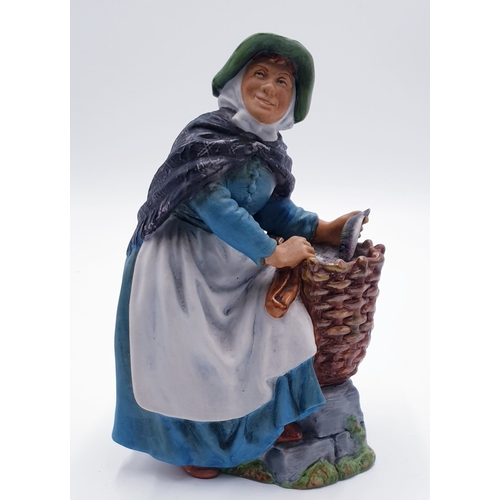 82 - ROYAL DOULTON Large 21cm CHARACTER FIGURINE 