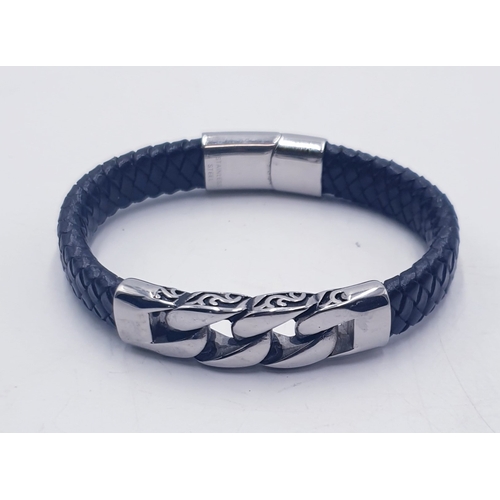 681 - LEATHER & CHAIN BRACELET