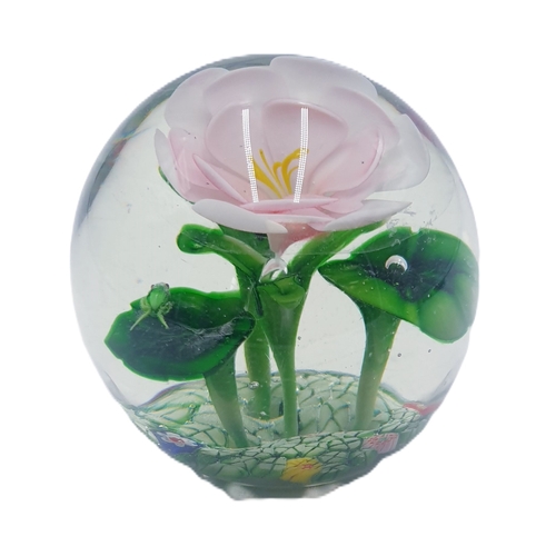 784 - GLASS FLOWER Large PAPERWEIGHT