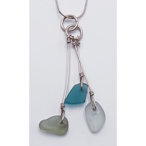 26 - SILVER (925) CRYSTAL DROP PENDANT ON A SILVER (925) 44cm NECK CHAIN  (Boxed)