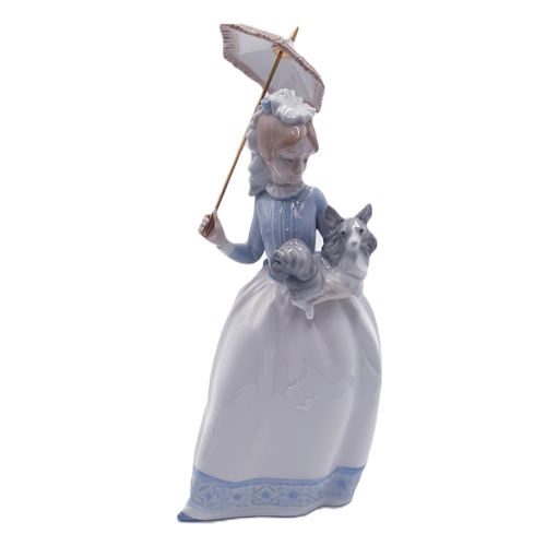 224 - LLADRO (Nao) PORCELAIN Extra Large 27cm CHARACTER FIGURINE OF A LADY With UMBRELLA