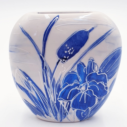 370 - ANITA HARRIS ART POTTERY 12cm BLUE/WHITE LUSTRE WARE PURSE VASE IN THE DRAGONFLY DESIGN (Signed In G... 