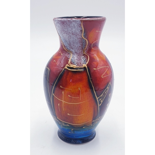 371 - ANITA HARRIS ART POTTERY 12.5cm POTTERIES PAST DREAM VASE (Signed In Gold By Anita Harris)