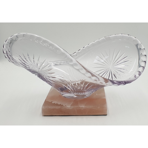 791 - GLASS Extra Large 47cm x 25cm BOWL ON BASE (Please Note This Lot WILL NOT BE PACKED OR SHIPPED.....C... 