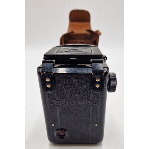 32 - VOIGTLANDER BRILLIANT BOX CAMERA (Original Leather Case)