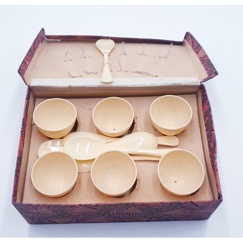 49 - HARD PLASTIC EGG CUPS Plus SPOONS c1950s  (Original Box)