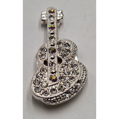 66 - WHITE METAL / STONE SET 5cm TIE CLIP FASHIONED AS A GUITAR  (Boxed)