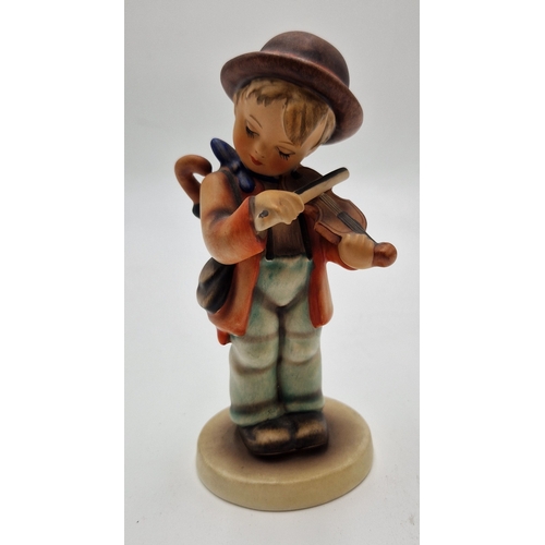 47 - GOEBEL/HUMMEL PORCELAIN 15cm CHARACTER FIGURINE OF A YOUNG BOY WITH VIOLIN