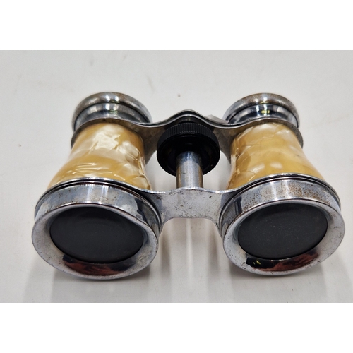 571 - MOTHER OF PEARL HANDLED OPERA GLASSES