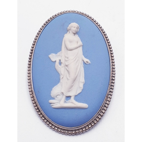 701 - WEDGWOOD Large 5cm BLUE JASPER WARE BROOCH