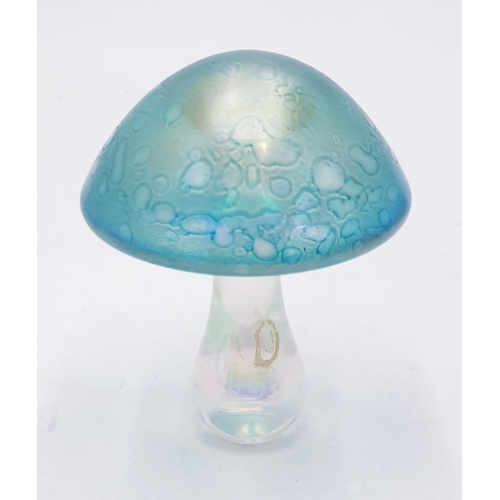 704 - IRRIDESCENT GLASS 9.5cm PAPERWEIGHT FASHIONED AS A MUSHROOM