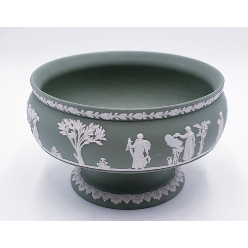 748 - WEDGWOOD Large 20cm Dia GREEN JASPER WARE FOOTED BOWL