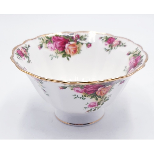 756 - ROYAL ALBERT CHINA Large 17cm Dia  FOOTED BOWL IN THE OLD COUNTRY ROSES DESIGN (Marked 2nds)