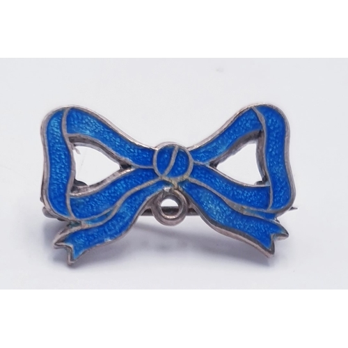 761 - SILVER / ENAMEL BOW 2.5cm BROOCH