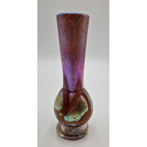 790 - ALUM BAY GLASS 18cm IRRIDESCENT RED/PINK VASE.
(Established in 1972, Alum Bay Glass is the Isle of W... 