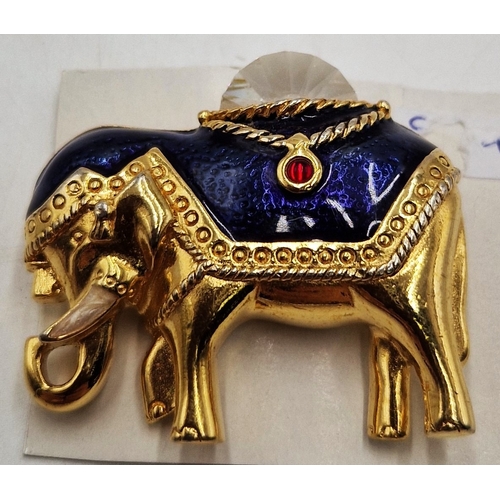 815 - ENAMEL ELEPHANT BROOCH