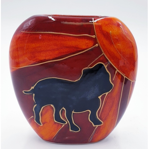 694 - ANITA HARRIS ART POTTERY 12.5cm DECO DOG PURSE VASE 