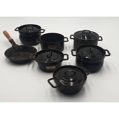 105 - BLACK METAL KITCHEN PAN SET (Old)