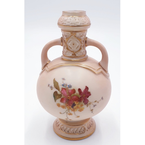 172 - ROYAL WORCESTER BLUSH IVORY TWIN HANDLED 12.5cm BULBOUS VASE c1901