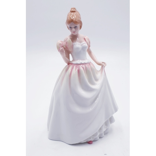 325 - ROYAL DOULTON 19.1cm CHARACTER FIGURINE 