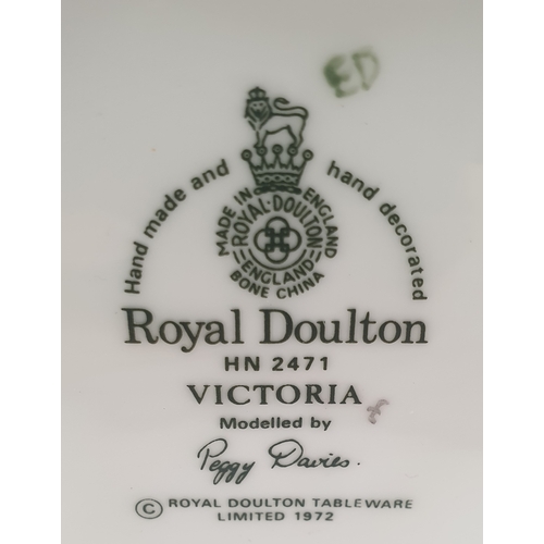 387 - ROYAL DOULTON 16.5cm FIGURINE 