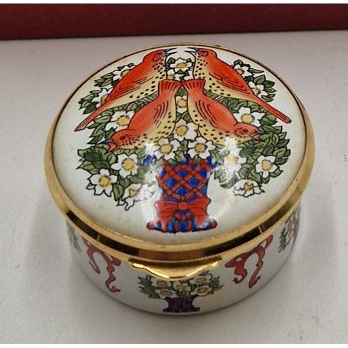 432 - STAFFORDSHIRE ENAMELS TRINKET BOX 