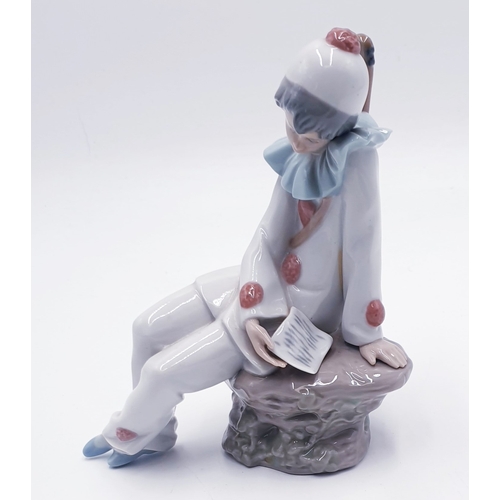 513 - LLADRO (Nao) PORCELAIN 16.5cm CHARACTER FIGURINE OF PIERROT 