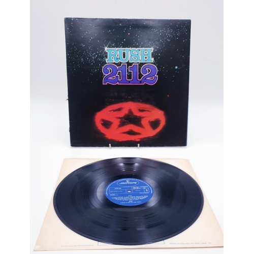 525 - RUSH VINYL ALBUM '2112'. (Mercury Label) UK 1976. Gatefold Sleeve. (Vinyl Looks Good)