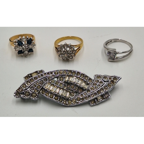 614 - DIAMANTE STONE SET BROOCH Plus STONE SET RINGS (3)