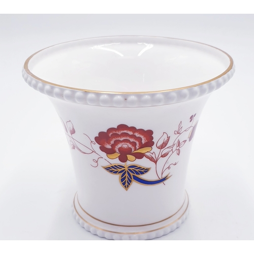 686 - ROYAL CROWN DERBY CHINA PLANTER