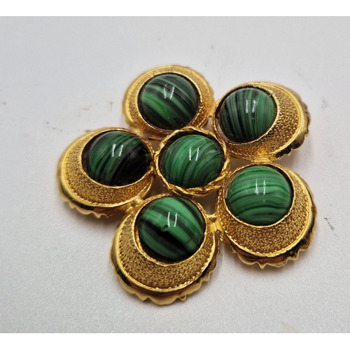 710 - YELLOW METAL STONE SET BROOCH Signed Holly Wood