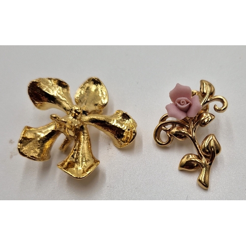 417 - YELLOW METAL BROOCHES (2)