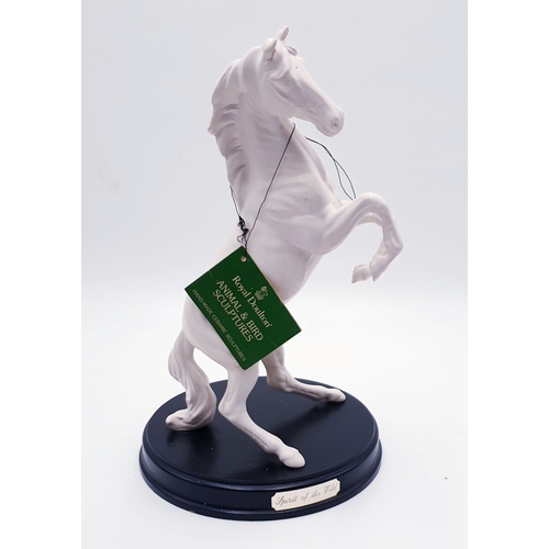 734 - ROYAL DOULTON Large 30.5cm MODEL OF A HORSE 