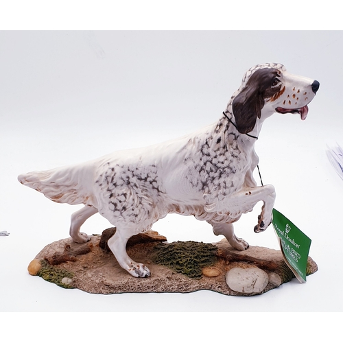 761 - ROYAL DOULTON Extra Large 29cm x 21cm MODEL OF A SETTER ON CERAMIC PLYNTH