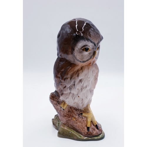 769 - CERAMIC Large 23.5cm MODEL OF AN  OWL