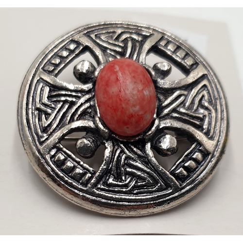 783 - CELTIC DESIGN BROOCH