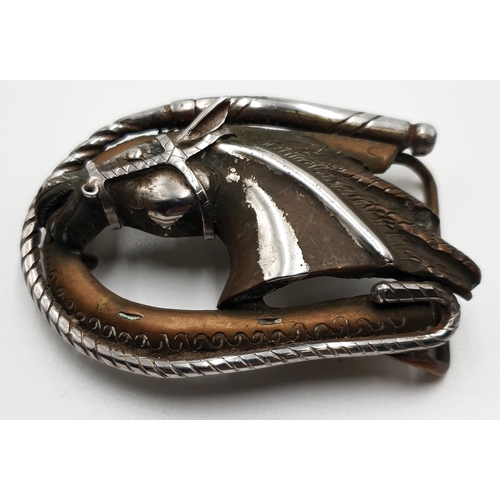 784 - HORSE/HORSE SHOE BELT BUCKLE