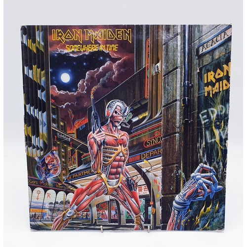 70 - IRON MAIDEN VINYL ALBUM Plus 12 inch (5)
(One Album Plus Four 12 inch).
( Somewhere In Time Lp+ inne... 