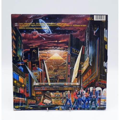 70 - IRON MAIDEN VINYL ALBUM Plus 12 inch (5)
(One Album Plus Four 12 inch).
( Somewhere In Time Lp+ inne... 