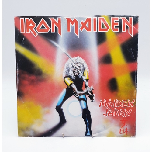 70 - IRON MAIDEN VINYL ALBUM Plus 12 inch (5)
(One Album Plus Four 12 inch).
( Somewhere In Time Lp+ inne... 