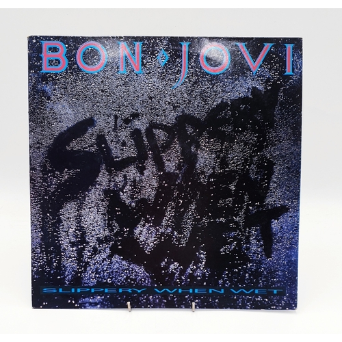 74 - BON JOVI VINYL ALBUMS (4)
(Bon Jovi Lp+ inner. 7800 Fahrenheit +inner. Slippery When Wet + inner. Ne... 