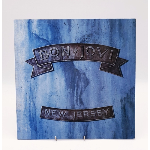 74 - BON JOVI VINYL ALBUMS (4)
(Bon Jovi Lp+ inner. 7800 Fahrenheit +inner. Slippery When Wet + inner. Ne... 